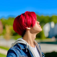 mark zhu red blue profile picture